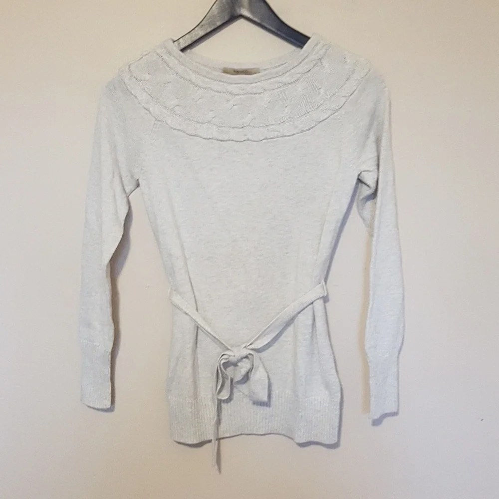 *SOLD* RW&CO. grey knit neckline detail with belt long sleeve sweater sz S - Picture 1 of 7